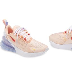 Women size 9 Nike Air Max 270 Premium Sneaker